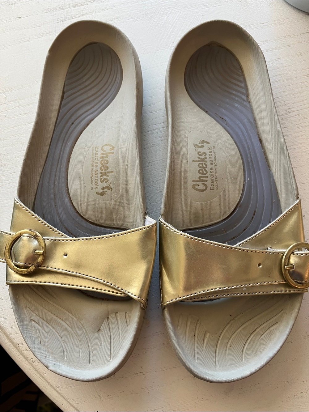 Cheeks Gold Slide Exercise Sandals for Women Size 9
